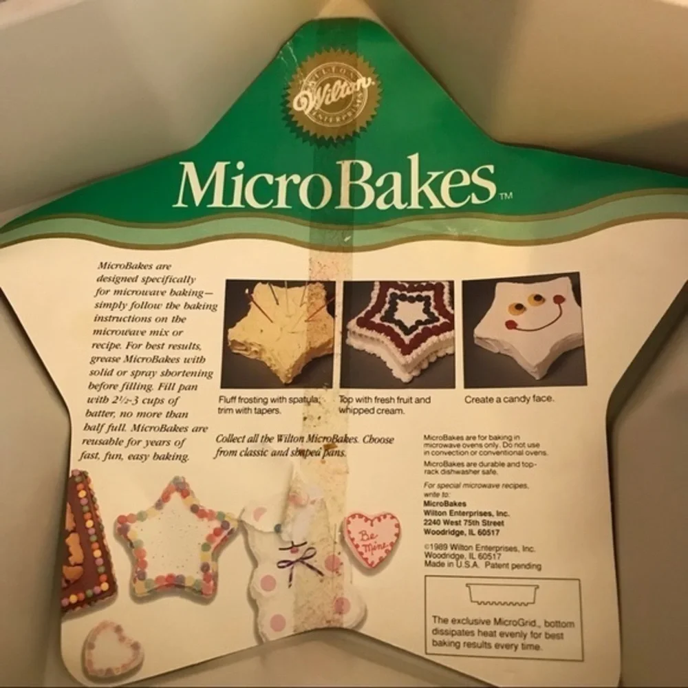 Wilton  Micro Bakes Durable Microwave Cake Pans - Star and Gingerbread Boy